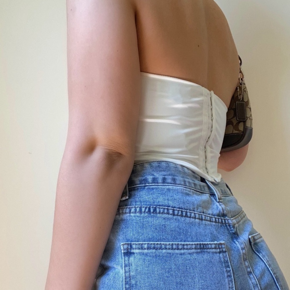 White sexy criss cross top - Picture 2 of 2